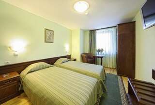 Отель Rachev Hotel Residence Арбанаси Двухместный номер с 1 кроватью или 2 отдельными кроватями-5